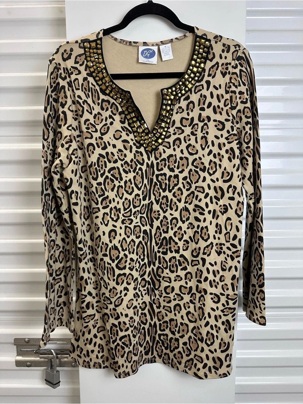 ⭐️DG2 by Diane Gilman Leopard Print Long Sleeve Top with Gold Beaded V-Neck